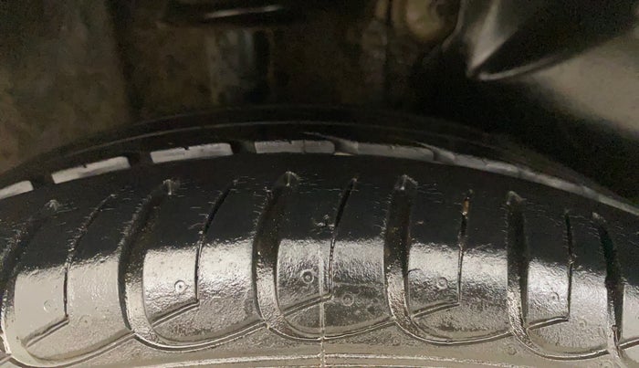 2018 Tata Tiago XZ PETROL, Petrol, Manual, 13,875 km, Right Rear Tyre Tread