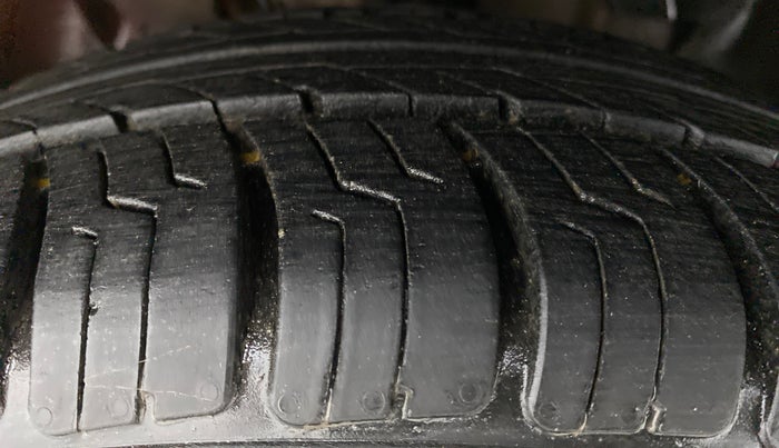 2017 Tata Tiago XZ 1.2 REVOTRON, Petrol, Manual, 56,655 km, Left Front Tyre Tread