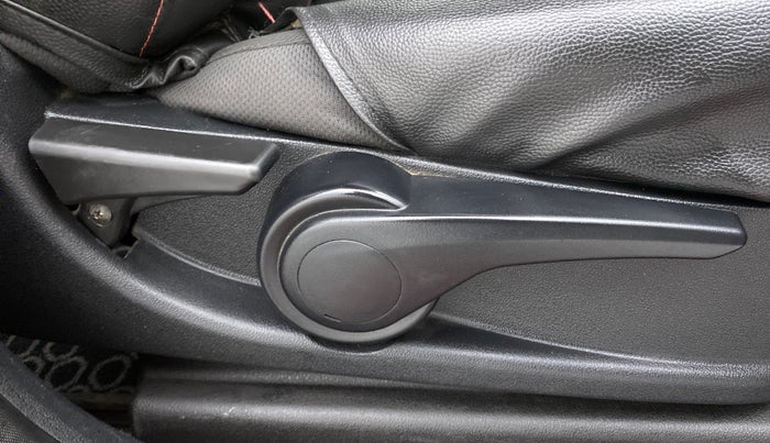 2017 Tata Tiago XZ 1.2 REVOTRON, Petrol, Manual, 56,655 km, Driver Side Adjustment Panel