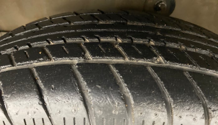 2013 Maruti A Star VXI ABS AT, Petrol, Automatic, 22,227 km, Left Front Tyre Tread