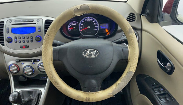 2016 Hyundai i10 SPORTZ 1.1, Petrol, Manual, 57,480 km, Steering Wheel Close Up