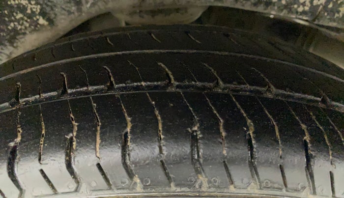 2013 Maruti A Star VXI (ABS) AT, Petrol, Automatic, 53,171 km, Left Rear Tyre Tread