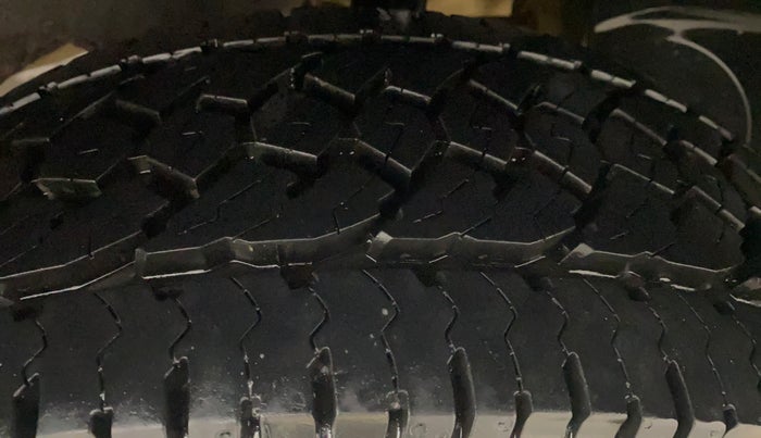 2017 Renault Duster 110 PS RXZ DIESEL, Diesel, Manual, 58,665 km, Left Rear Tyre Tread