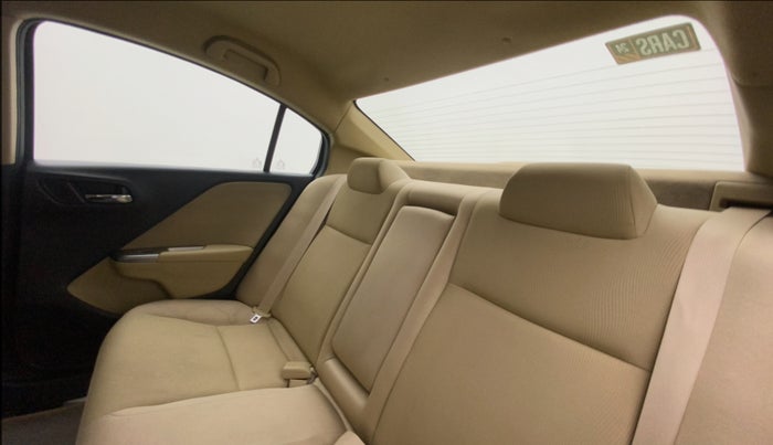 2014 Honda City 1.5L I-DTEC V, Diesel, Manual, 1,19,127 km, Right Side Rear Door Cabin