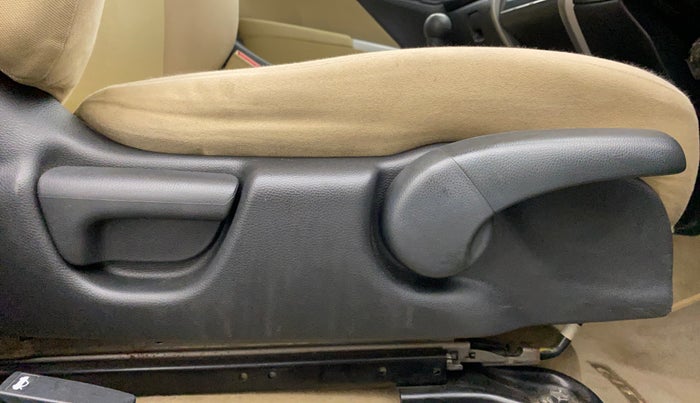 2014 Honda City 1.5L I-DTEC V, Diesel, Manual, 1,19,127 km, Driver Side Adjustment Panel