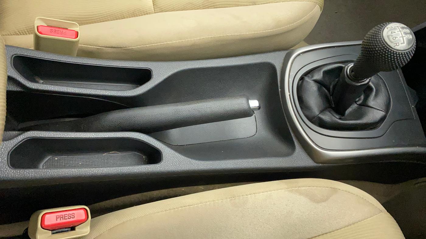 2014 Honda City 1.5L I-DTEC V, Diesel, Manual, 1,19,127 km, Gear Lever