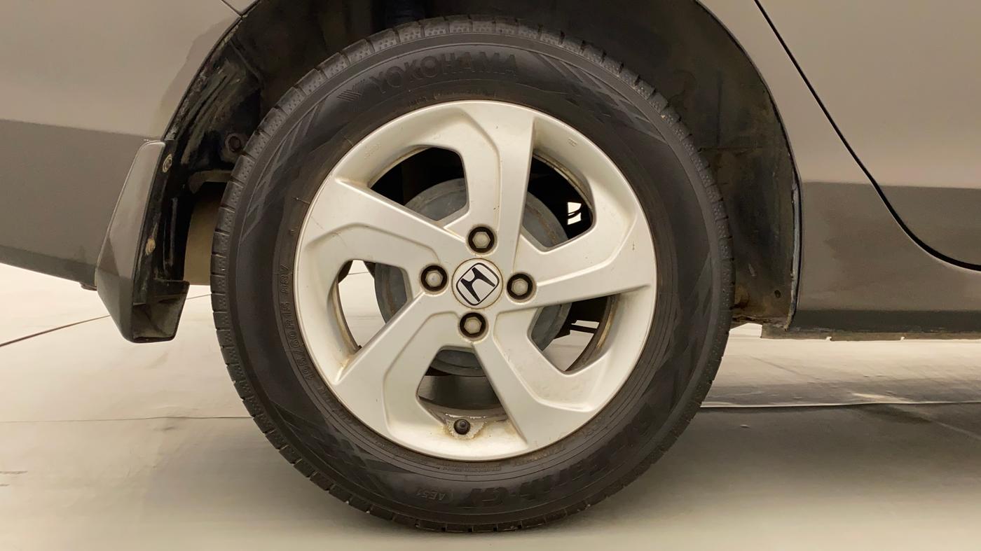 2014 Honda City 1.5L I-DTEC V, Diesel, Manual, 1,19,127 km, Right Rear Wheel