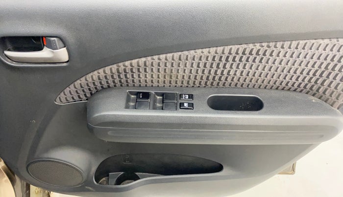 2014 Maruti Ritz VXI, Petrol, Manual, 31,131 km, Driver Side Door Panels Control