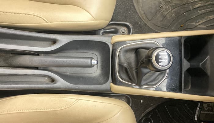 2021 Honda City 1.5L I-DTEC ZX, Diesel, Manual, 32,732 km, Gear Lever
