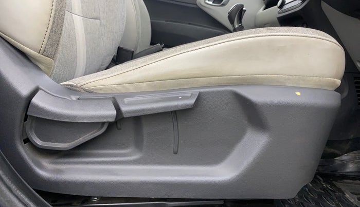 2019 Hyundai GRAND I10 NIOS SPORTZ AMT 1.2 KAPPA VTVT, Petrol, Automatic, 17,023 km, Driver Side Adjustment Panel