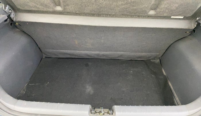 2019 Hyundai GRAND I10 NIOS SPORTZ AMT 1.2 KAPPA VTVT, Petrol, Automatic, 17,023 km, Boot Inside