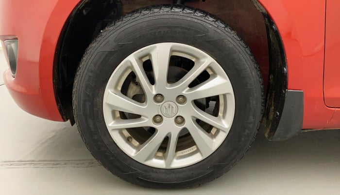 2012 Maruti Swift ZXI, Petrol, Manual, 55,346 km, Left Front Wheel