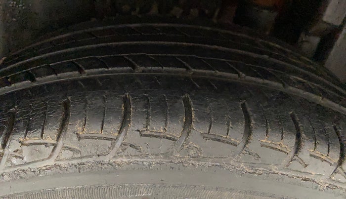 2012 Maruti Swift ZXI, Petrol, Manual, 55,346 km, Left Rear Tyre Tread