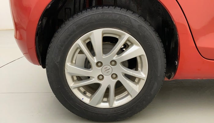 2012 Maruti Swift ZXI, Petrol, Manual, 55,346 km, Right Rear Wheel