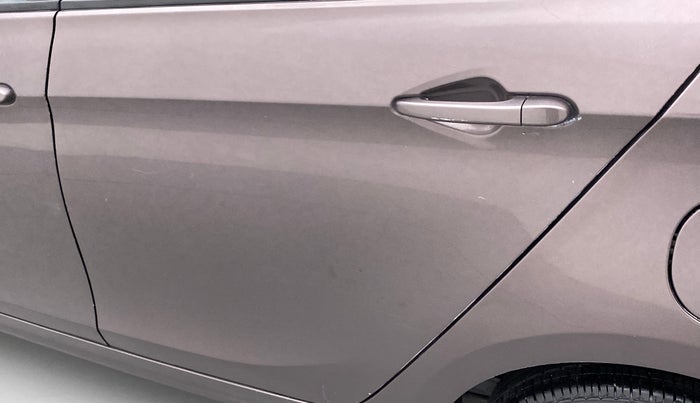 2017 Tata TIGOR XT PETROL, Petrol, Manual, 1,10,462 km, Rear left door - Minor scratches