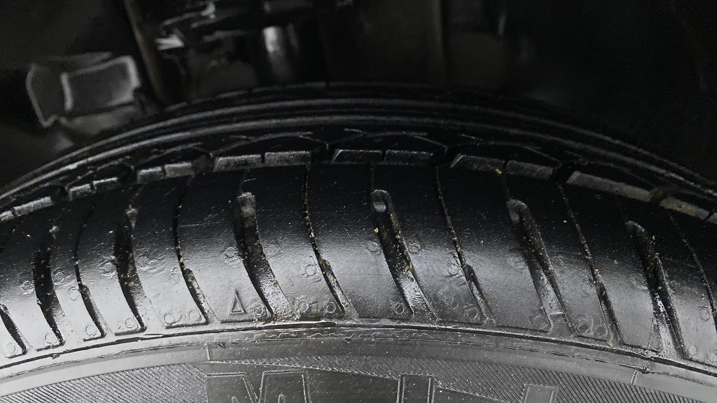 2017 Tata TIGOR XT PETROL, Petrol, Manual, 1,10,462 km, Left Front Tyre Tread