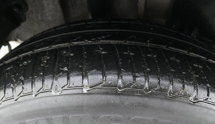 2017 Tata TIGOR XT PETROL, Petrol, Manual, 1,10,462 km, Right Rear Tyre Tread