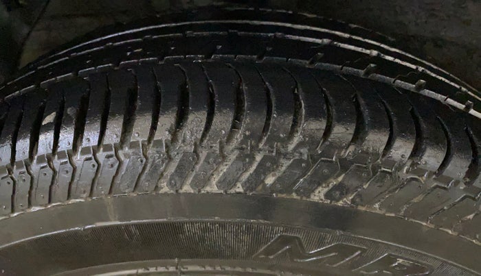 2015 Hyundai Elite i20 MAGNA 1.2, Petrol, Manual, 56,291 km, Right Rear Tyre Tread