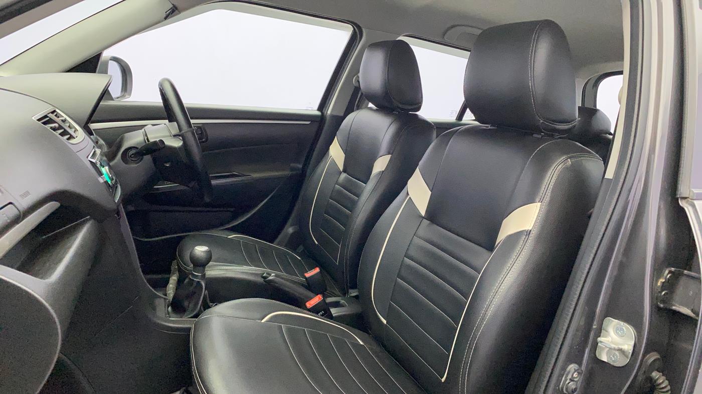 2016 Maruti Swift LXI (O), Petrol, Manual, 94,290 km, Right Side Front Door Cabin