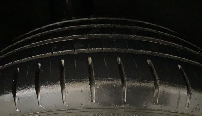 2024 Maruti Baleno ZETA 1.2 AGS, Petrol, Automatic, 13,705 km, Right Rear Tyre Tread