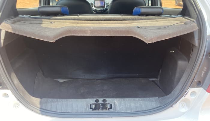 2019 Ford New Figo TITANIUM BLU 1.2 PETROL, Petrol, Manual, 71,359 km, Boot Inside