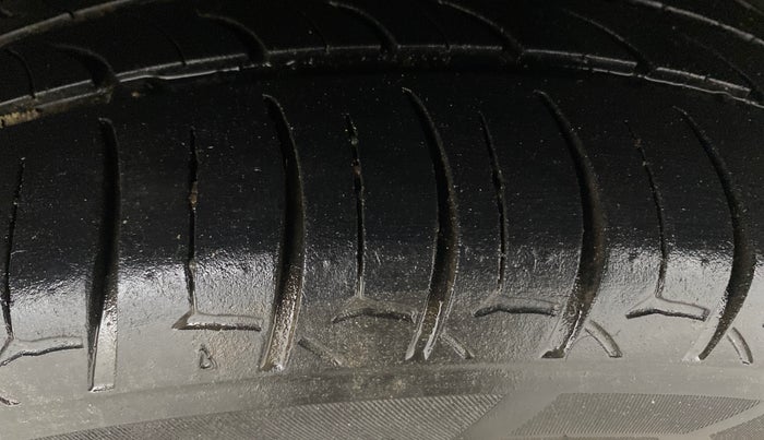 2020 Maruti Ciaz ALPHA  AT 1.5 SHVS PETROL, Petrol, Automatic, 79,654 km, Left Rear Tyre Tread