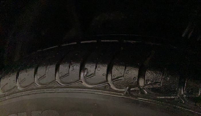 2016 Ford Ecosport TITANIUM 1.5L PETROL AT, Petrol, Automatic, 82,286 km, Left Front Tyre Tread
