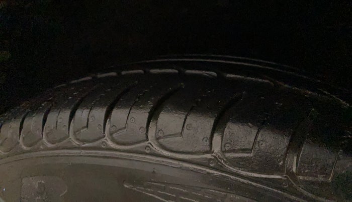 2016 Ford Ecosport TITANIUM 1.5L PETROL AT, Petrol, Automatic, 82,286 km, Left Rear Tyre Tread
