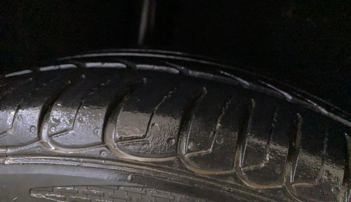 2016 Ford Ecosport TITANIUM 1.5L PETROL AT, Petrol, Automatic, 82,286 km, Right Rear Tyre Tread