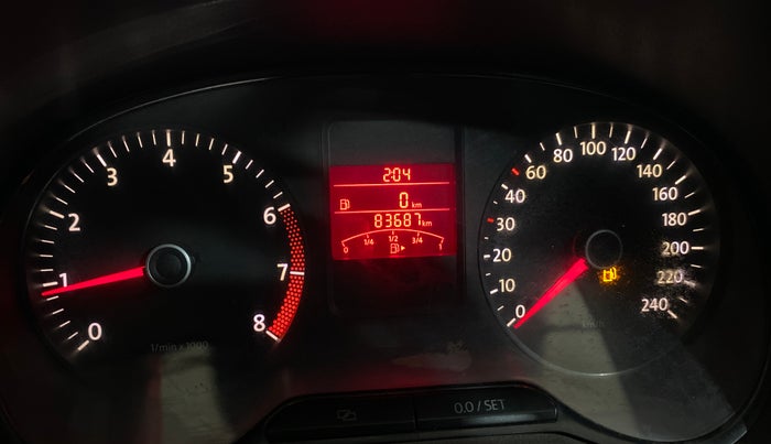 2013 Volkswagen Vento COMFORTLINE 1.6, Petrol, Manual, 83,663 km, Odometer Image