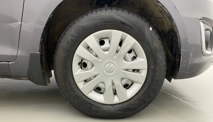 2017 Maruti Swift LXI (O), Petrol, Manual, 13,753 km, Right Front Wheel