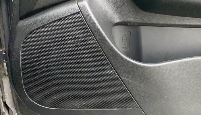 2017 Maruti Swift LXI (O), Petrol, Manual, 13,753 km, Infotainment system - Front speakers missing / not working