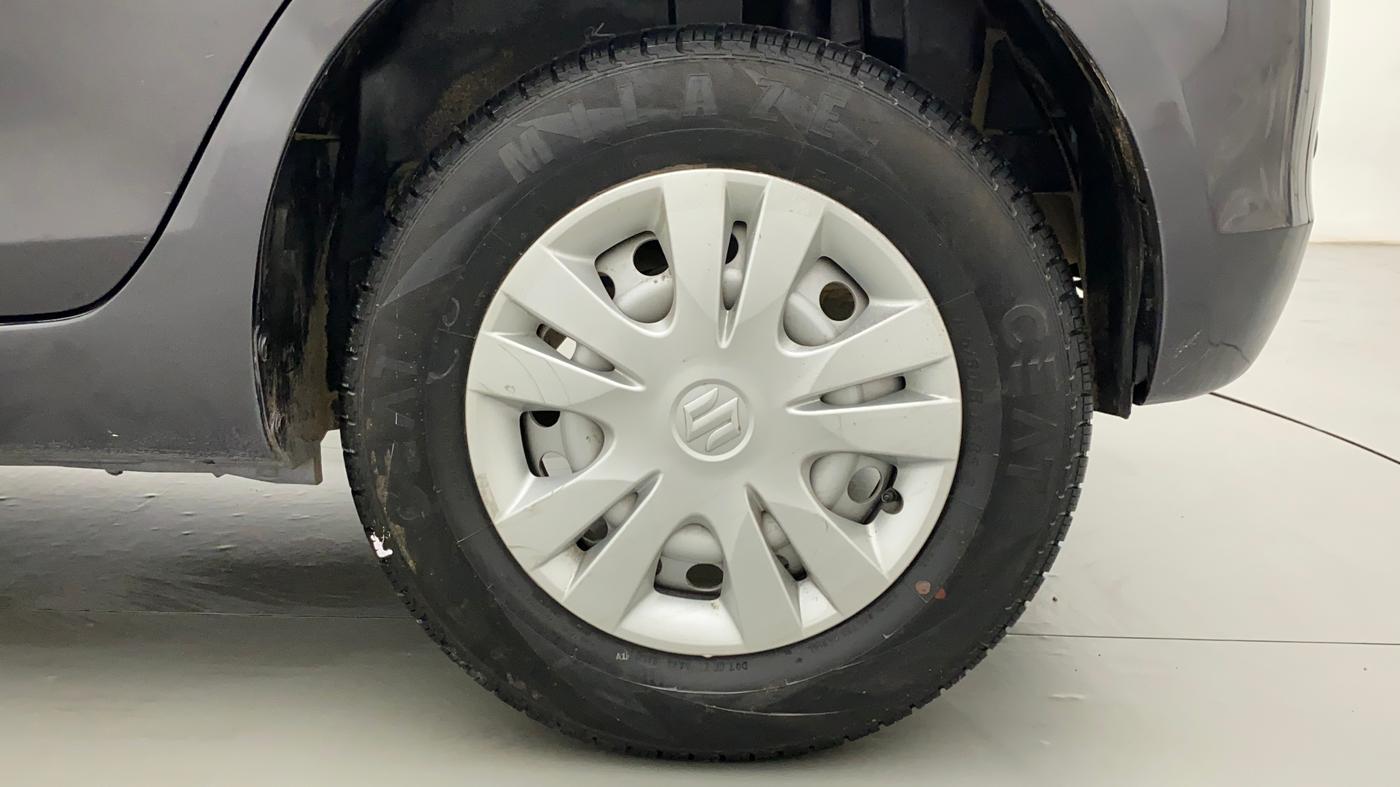 2017 Maruti Swift LXI (O), Petrol, Manual, 13,753 km, Left Rear Wheel