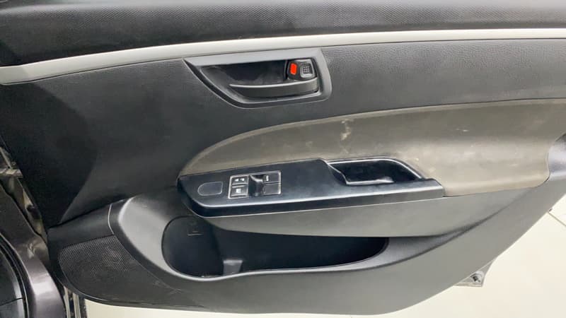 2017 Maruti Swift LXI (O), Petrol, Manual, 13,753 km, Driver Side Door Panels Control
