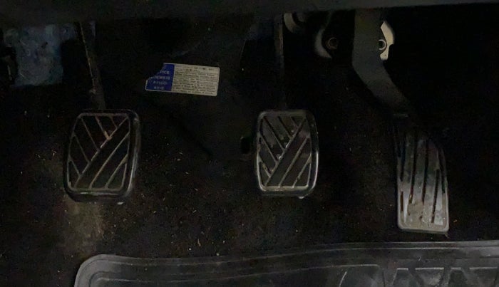 2017 Maruti Swift LXI (O), Petrol, Manual, 13,753 km, Pedals