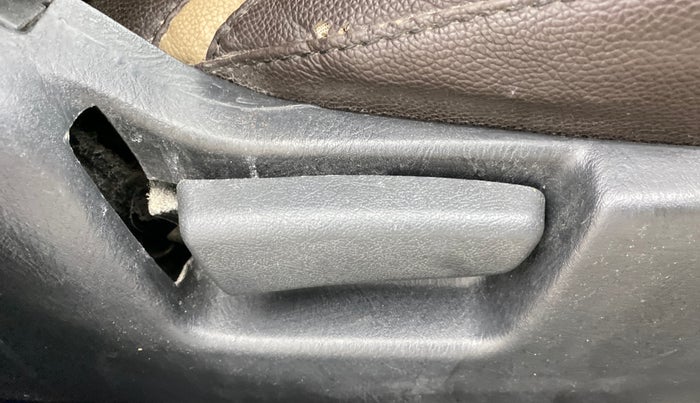 2015 Maruti Alto K10 LXI, Petrol, Manual, 66,666 km, Driver Side Adjustment Panel