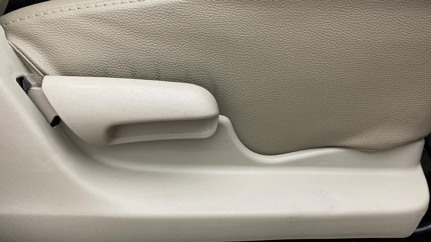 2019 Maruti Celerio VXI d, Petrol, Manual, 5,587 km, Driver Side Adjustment Panel