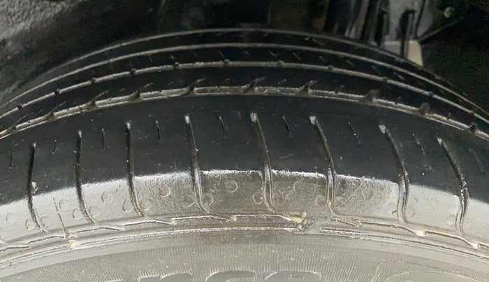 2021 Tata NEXON XE REVOTORQ, Diesel, Manual, 29,918 km, Left Rear Tyre Tread