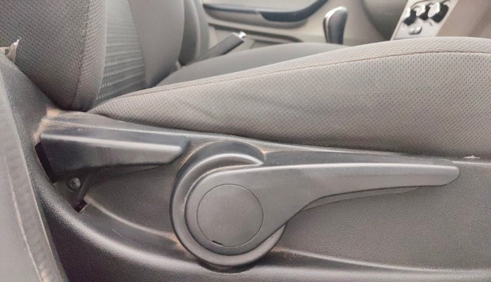 2016 Tata Tiago XZ PETROL, CNG, Manual, 58,495 km, Driver Side Adjustment Panel
