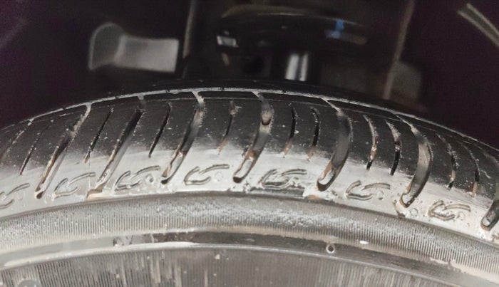 2016 Tata Tiago XZ PETROL, CNG, Manual, 58,495 km, Left Front Tyre Tread