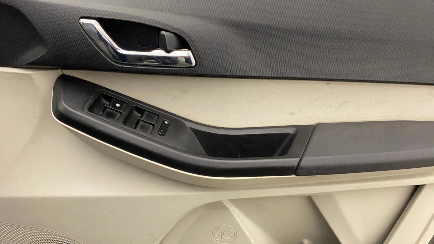 2022 Tata Tiago XZ PLUS CNG, CNG, Manual, 69,706 km, Driver Side Door Panels Control