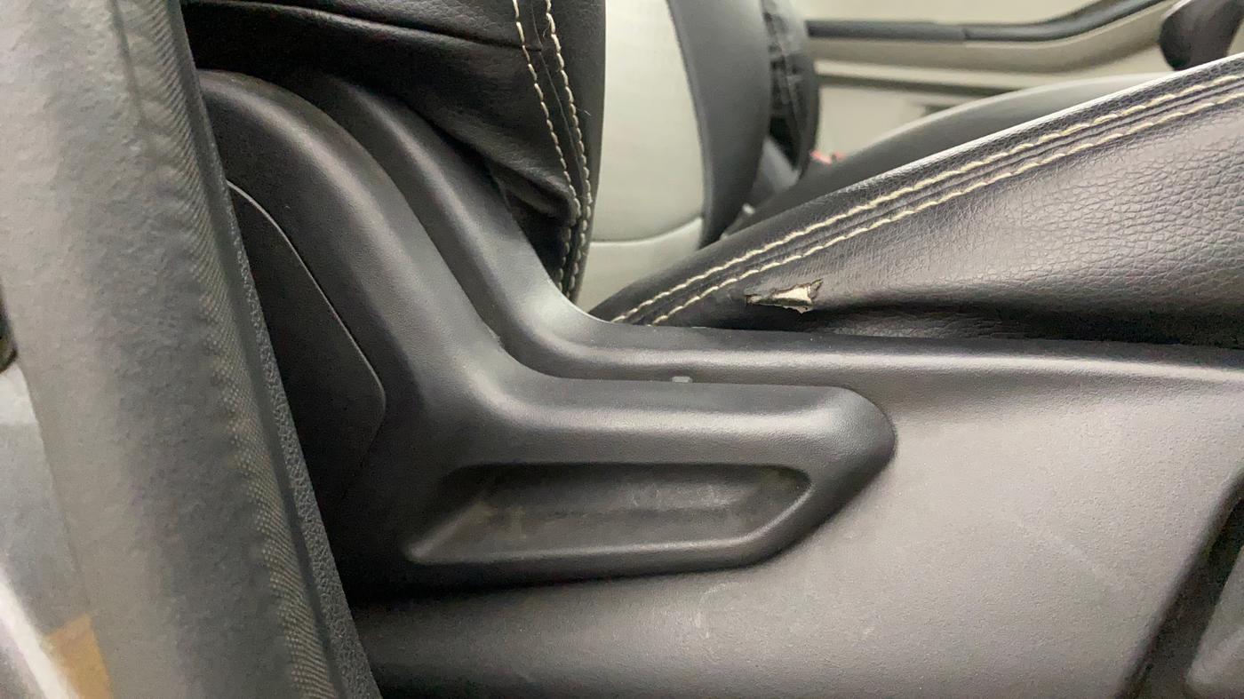 2022 Tata Tiago XZ PLUS CNG, CNG, Manual, 69,706 km, Driver Side Adjustment Panel