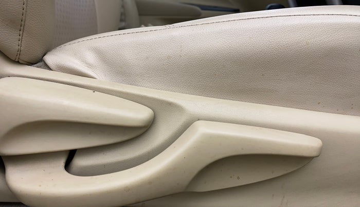 2020 Toyota YARIS J CVT, Petrol, Automatic, 88,337 km, Driver Side Adjustment Panel