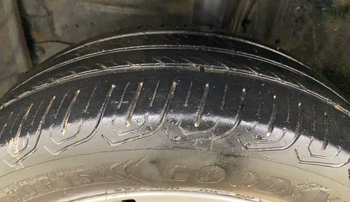 2020 Toyota YARIS J CVT, Petrol, Automatic, 88,337 km, Left Front Tyre Tread