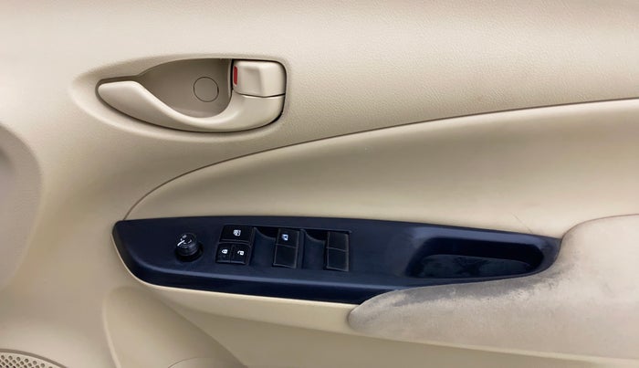 2020 Toyota YARIS J CVT, Petrol, Automatic, 88,337 km, Driver Side Door Panels Control