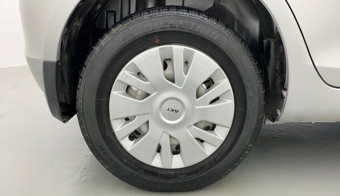 2017 Maruti Swift LXI OPT, Petrol, Manual, 58,273 km, Right Rear Wheel