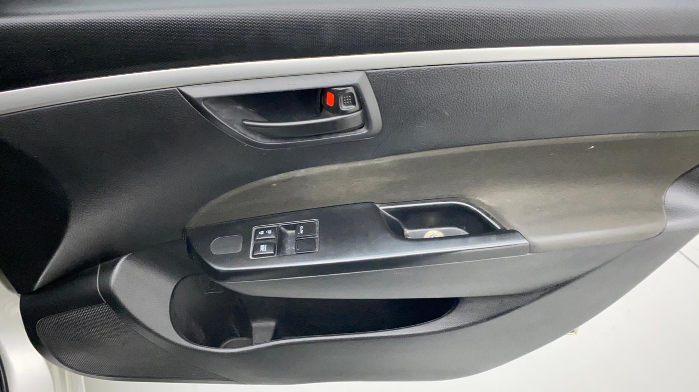 2017 Maruti Swift LXI OPT, Petrol, Manual, 58,273 km, Driver Side Door Panels Control
