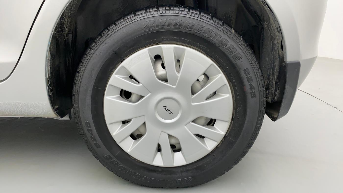 2017 Maruti Swift LXI OPT, Petrol, Manual, 58,273 km, Left Rear Wheel