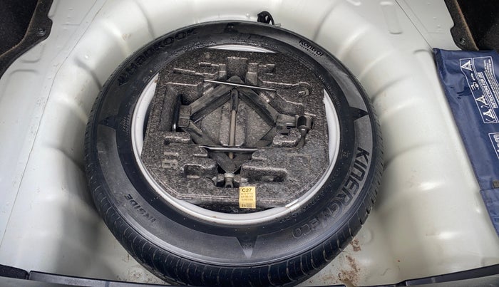 2021 Hyundai New Elantra 2.0 SX MT PETROL, Petrol, Manual, 34,922 km, Spare Tyre