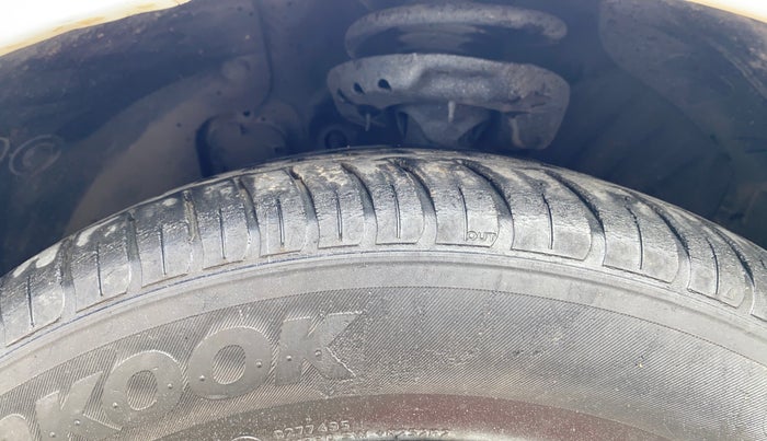 2021 Hyundai New Elantra 2.0 SX MT PETROL, Petrol, Manual, 34,922 km, Left Front Tyre Tread